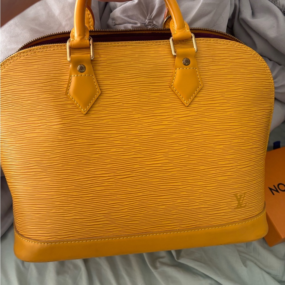 Louis Vuitton Alma